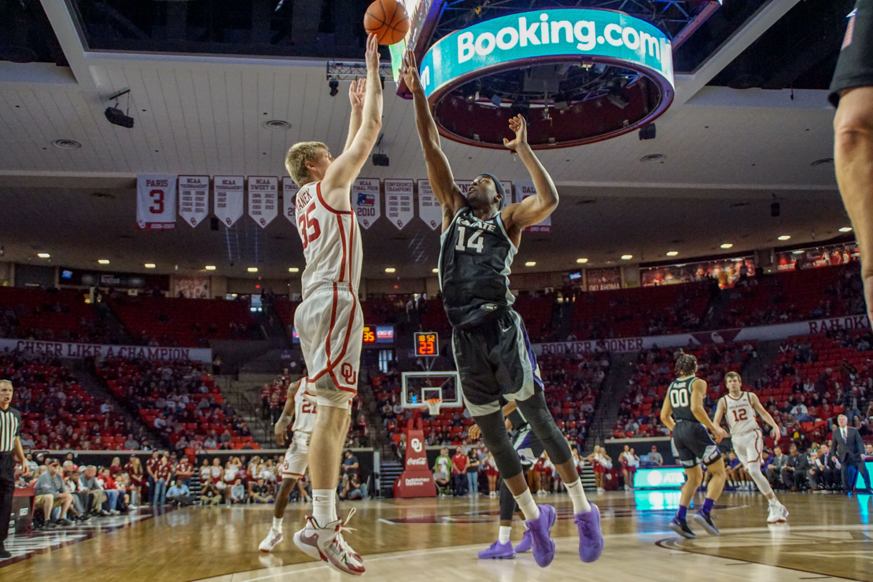 Brady Manek shoots